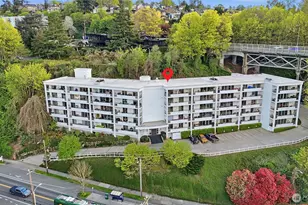 2565 Dexter Ave N, Seattle, WA 98109 - Photo 37