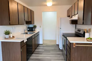 8848 Interlake Ave N, Seattle, WA 98103 - Photo 23
