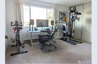 8848 Interlake Avenue N, Seattle, WA 98103 - Photo 25