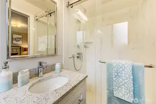 134 160th Pl SE, Bellevue, WA 98008 - Photo 13