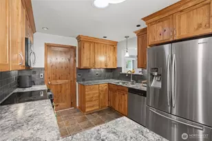 3202 Crystal Springs Rd W, University Place, WA 98466 - Photo 11