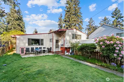 14347 Ashworth Avenue N, Seattle, WA 98133 - Photo 1
