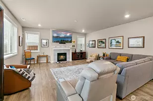 19121 129th St E, Bonney Lake, WA 98391 - Photo 17