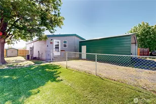 83 1st St, Touchet, WA 99360 - Photo 1