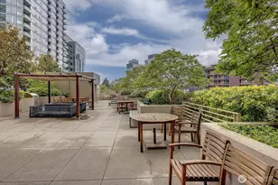 910 Lenora St, Seattle, WA 98121 - Photo 29