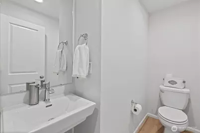 8226 S 132nd Street, Seattle, WA 98178 - Photo 9