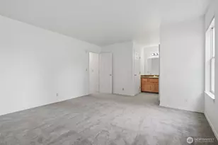 70 SW Roeder Dr, Oak Harbor, WA 98277 - Photo 25