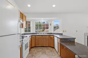 70 SW Roeder Dr, Oak Harbor, WA 98277 - Photo 15