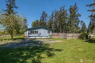 1090 Paul Ave, Oak Harbor, WA 98277 - Photo 3