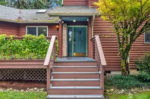 1038 NE Blue Rdg Dr, Poulsbo, WA 98370 - Photo 3