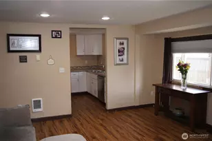 917 Violet Meadow St S, Tacoma, WA 98444 - Photo 5