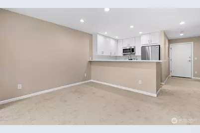 2000 W Barrett Street #202, Seattle, WA 98199 - Photo 9