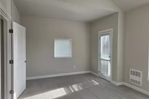 7422 Newcastle Golf Club Rd, Newcastle, WA 98059 - Photo 19