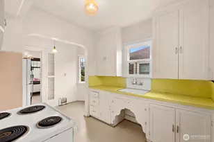 4052 44th Ave SW, Seattle, WA 98116 - Photo 11