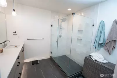 2624 Eastlake Avenue E #B, Seattle, WA 98102 - Photo 11