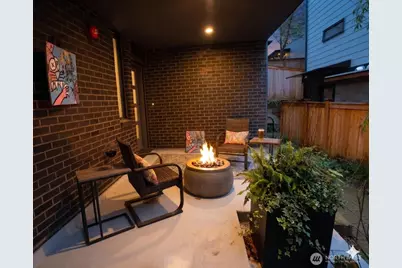2624 Eastlake Avenue E #B, Seattle, WA 98102 - Photo 17