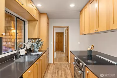 8151 NE Hidden Cove Road, Bainbridge Island, WA 98110 - Photo 13