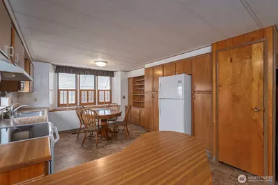 2240 W Broadway #137, Moses Lake, WA 98837 - Photo 11