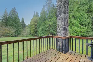 8924 W Meadow Lake Dr, Snohomish, WA 98290 - Photo 11