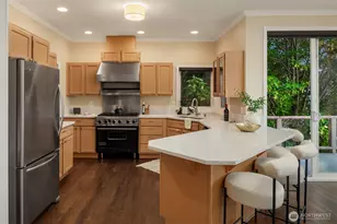 10835 Arroyo Beach Pl SW, Seattle, WA 98146 - Photo 19