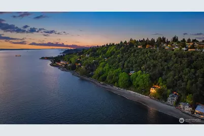 10835 Arroyo Beach Place SW, Seattle, WA 98146 - Photo 5
