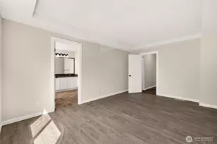 335 NE Graham Ave, Renton, WA 98059 - Photo 13