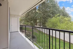 11615 127th Ln NE, Kirkland, WA 98034 - Photo 29