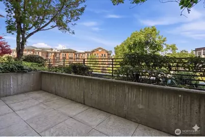 211 Kirkland Avenue #204, Kirkland, WA 98033 - Photo 9