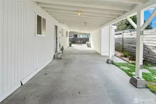 219 SW 108th St, Seattle, WA 98146 - Photo 21