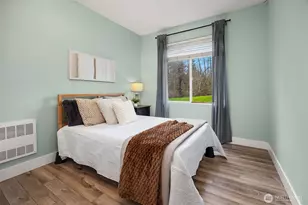 566 241st Ln SE, Sammamish, WA 98074 - Photo 13