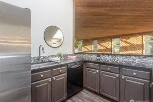 18631 E Spring Lake Dr SE, Renton, WA 98058 - Photo 29