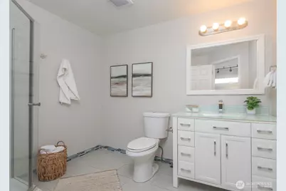 18631 E Spring Lake Drive SE, Renton, WA 98058 - Photo 23