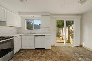 911 W 29th St, Vancouver, WA 98660 - Photo 7