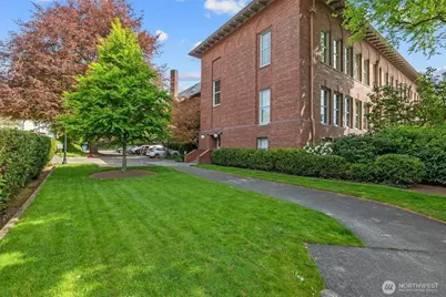 1401 5th Avenue W #402, Seattle, WA 98119 - Photo 33