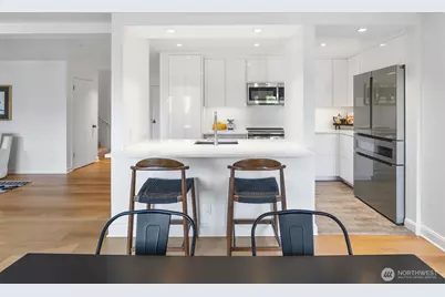 1401 5th Avenue W #402, Seattle, WA 98119 - Photo 9