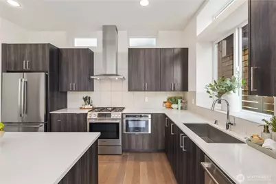 926 N 35th Street, Seattle, WA 98103 - Photo 13