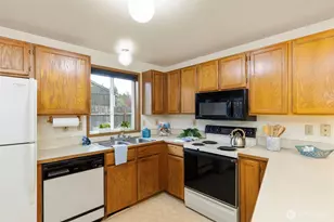 4711 NW Cascade St, Silverdale, WA 98383 - Photo 11