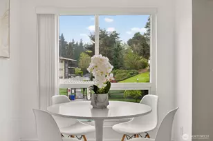12701 NE 9th Pl, Bellevue, WA 98005 - Photo 11