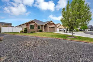 1202 Fairway Dr NE, Moses Lake, WA 98837 - Photo 3