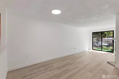 1555 Union Avenue NE #33, Renton, WA 98059 - Photo 3