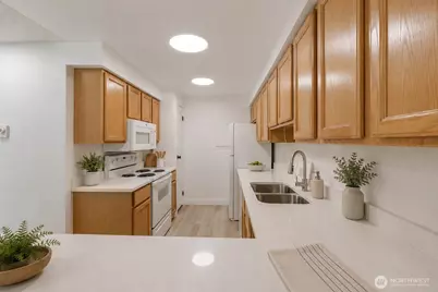 1555 Union Avenue NE #33, Renton, WA 98059 - Photo 13