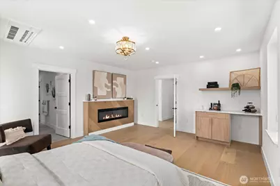 9535 Dayton Avenue N, Seattle, WA 98103 - Photo 35