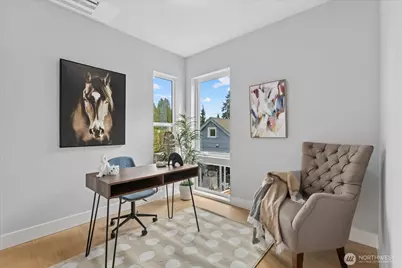 9537 Dayton Avenue N, Seattle, WA 98103 - Photo 15