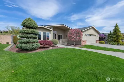586 Canyon Drive #70, East Wenatchee, WA 98802 - Photo 1