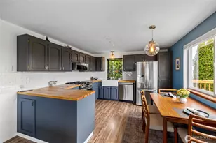 407 NE 4th St, Coupeville, WA 98239 - Photo 7