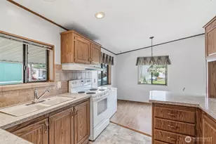 327 Franklin Pl, Longview, WA 98632 - Photo 15