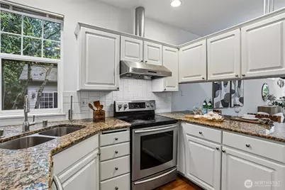9834 NE 130th Place, Kirkland, WA 98034 - Photo 11