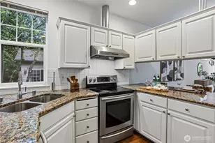 9834 NE 130th Pl, Kirkland, WA 98034 - Photo 11
