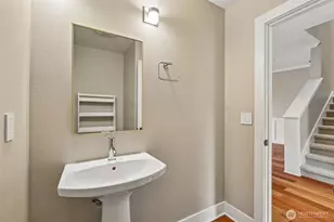 1078 NE High St, Issaquah, WA 98029 - Photo 15