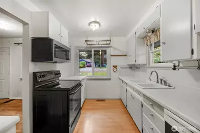 11524 32nd Avenue NE, Seattle, WA 98125 - Photo 9